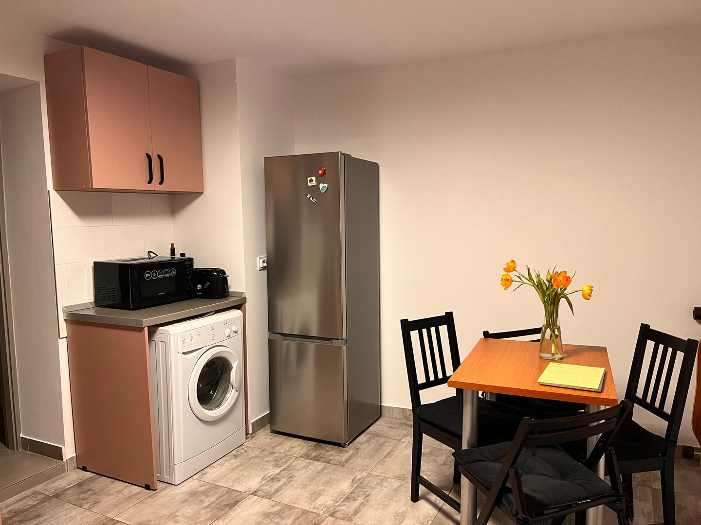 Pet-friendly! Apartament cu 2 camere, în centrul istoric al Brașovului - Poză 2