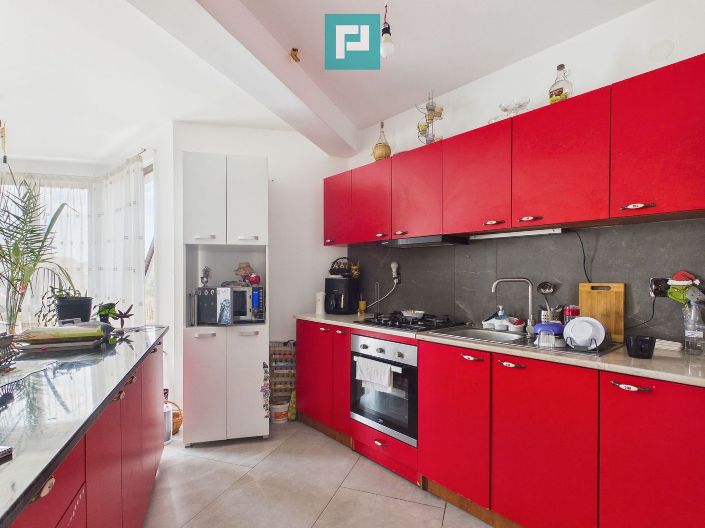 Casă 225 mp cu teren 1.482 mp în Leș - Poză 14