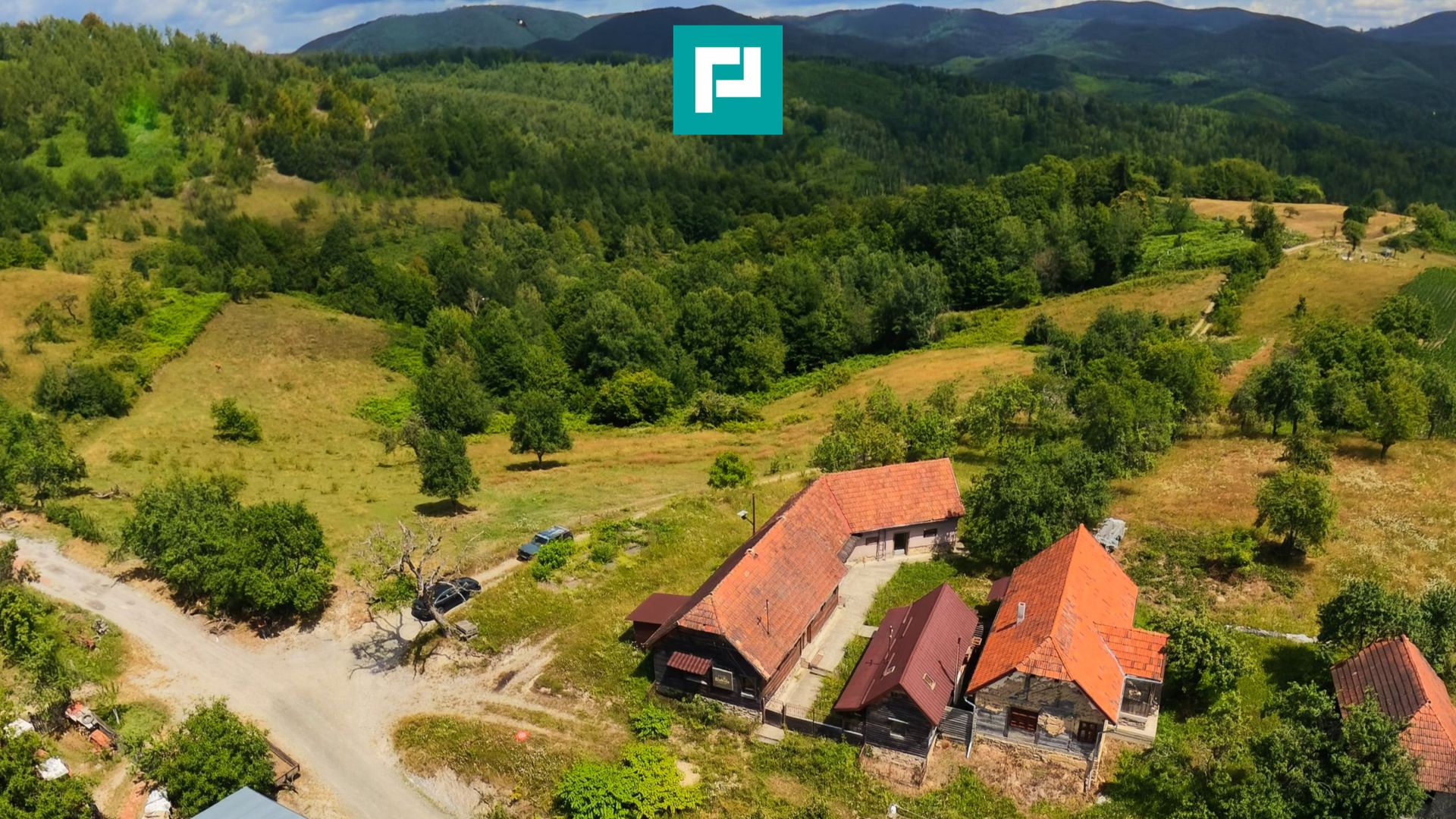 Casă de vacanță cu 2 corpuri si view în Dulcele - Poză 2