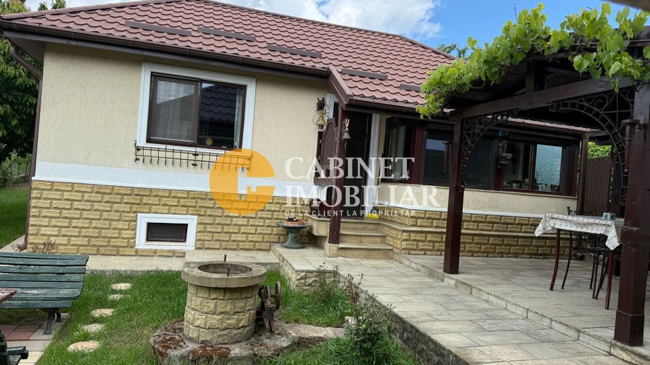 Proprietate deosebită în Aroneanu – 2 case pe teren generos de 1209 mp - Poză 8