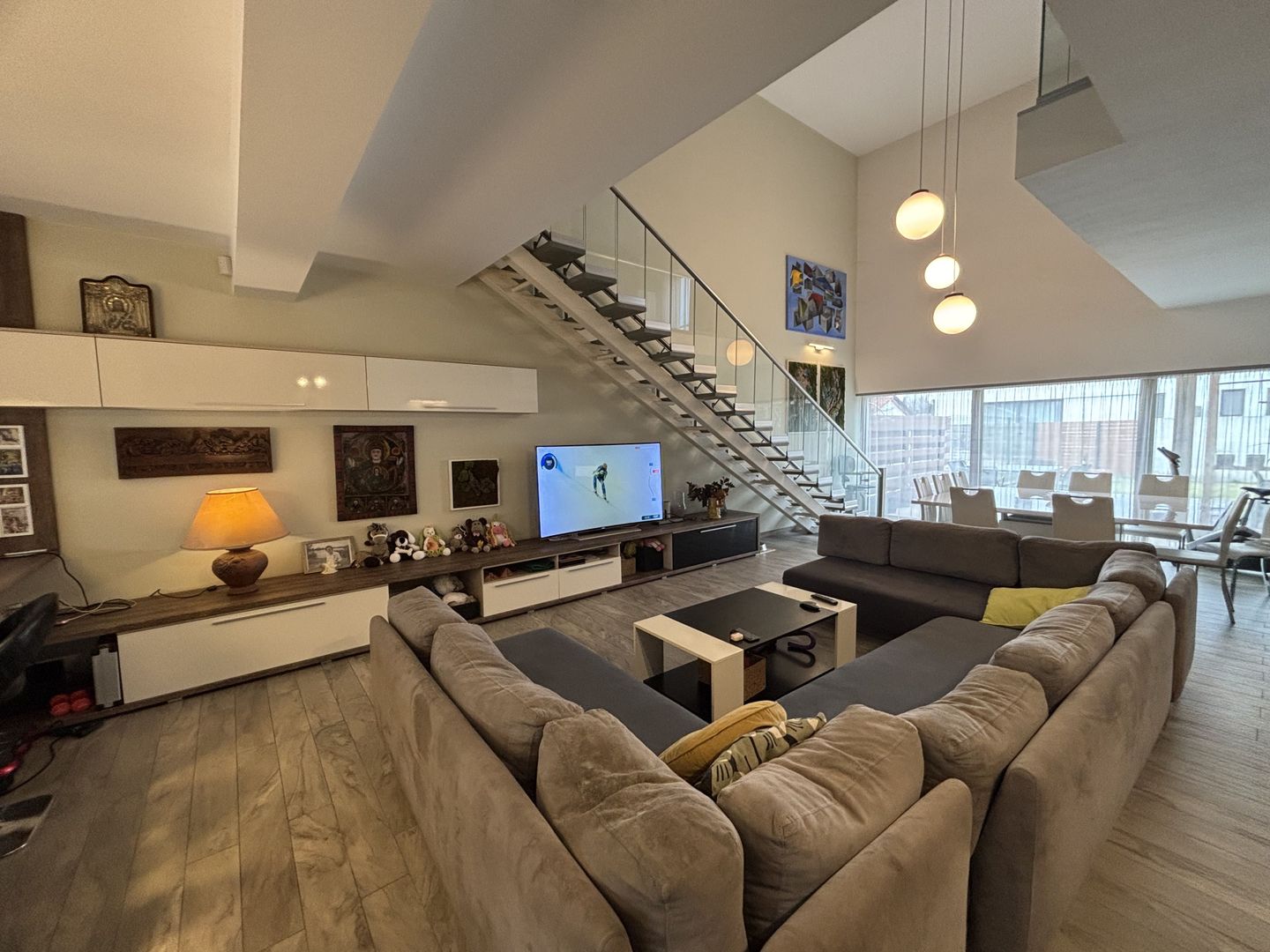 Lux și calitate în Dumbravita - Poză 2