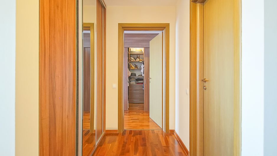 2 CAMERE 81 MP | DOUA BAI, TERASA SI BOXA | BELLEVUE DRUMUL POIENII - Poză 10