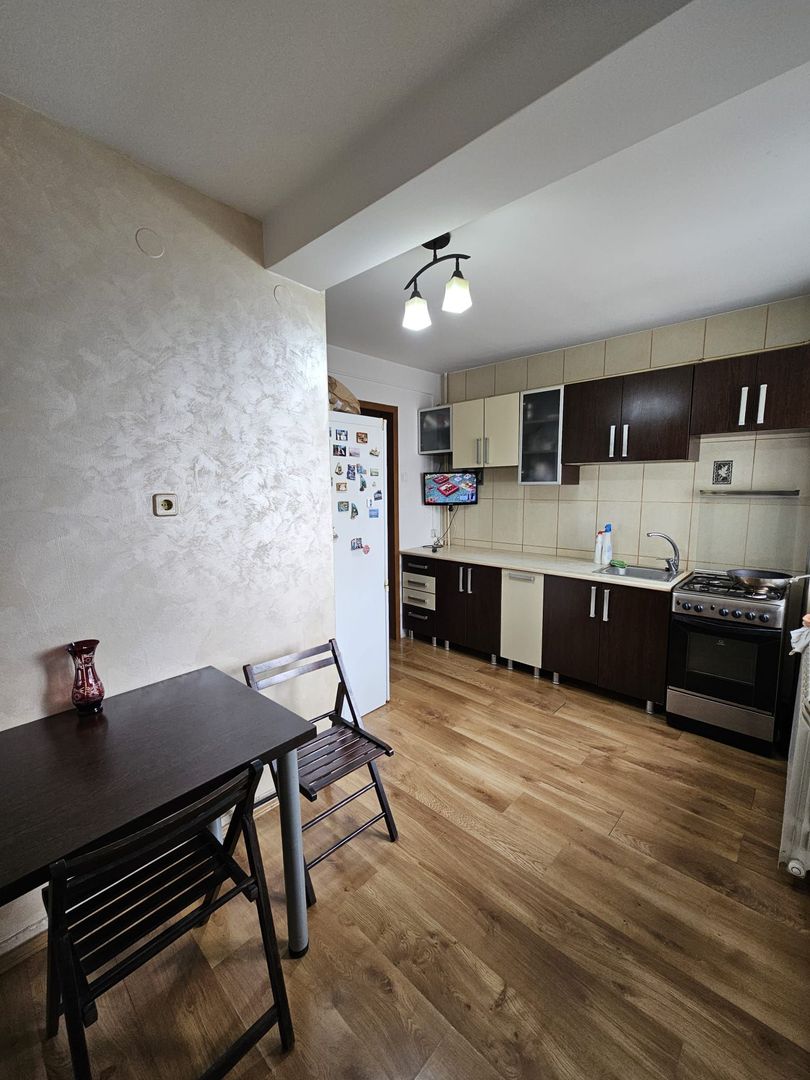 Apartament 3 camere- Rovine, Piata Garii - Poză 9
