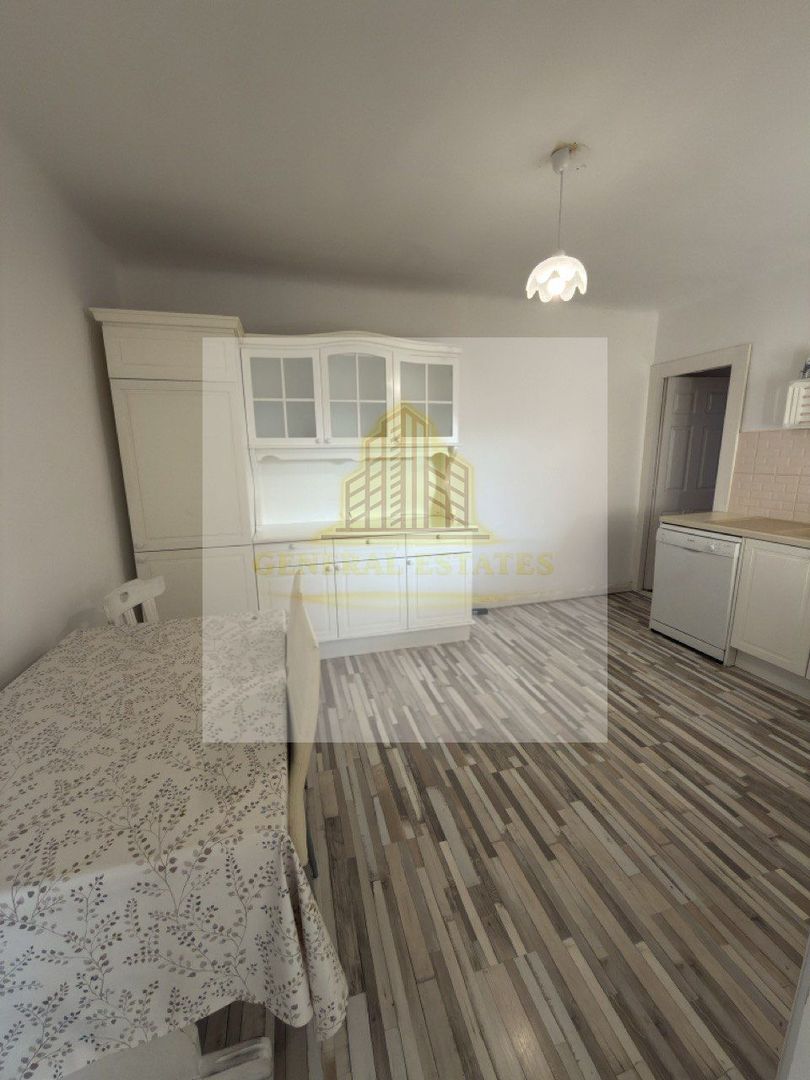 Apartament spatios cu 3 camere - Poză 8