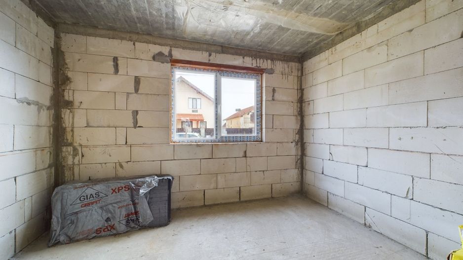 Casă în Izvin – 90 mp utili, curte 500 mp, la roșu - Poză 14
