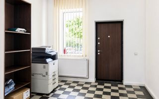 Casa individuala de 280 mp pentru birouri cu 7 parcari de inchiriat - Poză 11