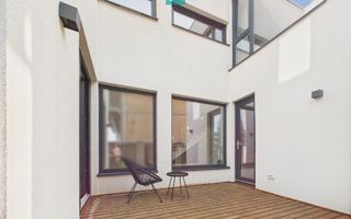 Casă modernă și elegantă, mobilată și utilată - Poză 24