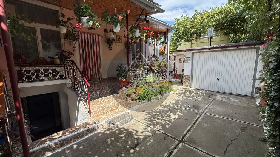 Apartament la casă de 2 camere, Medias - Poză 2