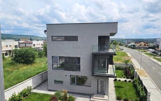 Casa Selimbar, Sibiu 3 dormitoare, 3 bai, terasa - Poză 11