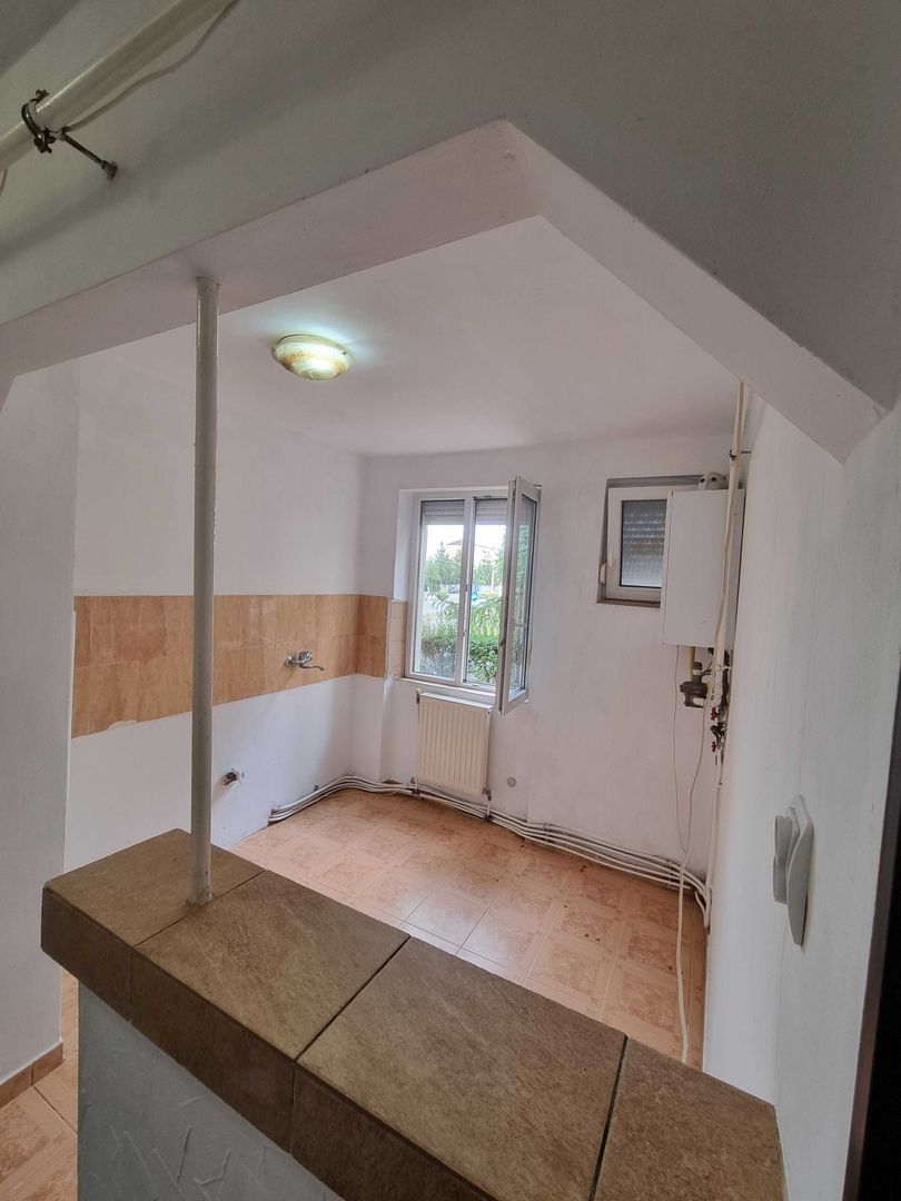 BRASADAS vinde ap cu 2 cam PARTER 42 mp Botizului. - Poză 3