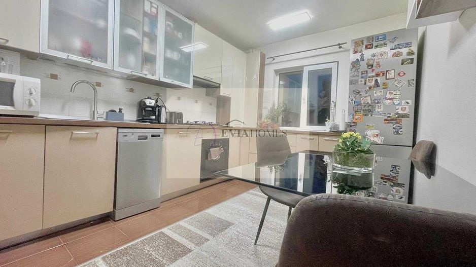 3 camere decomandate/ etaj 1 / Zona Parc Observator - Poză 3