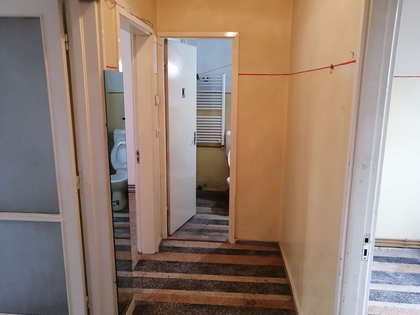 2 camere zona pietei Tractorul - Poză 8