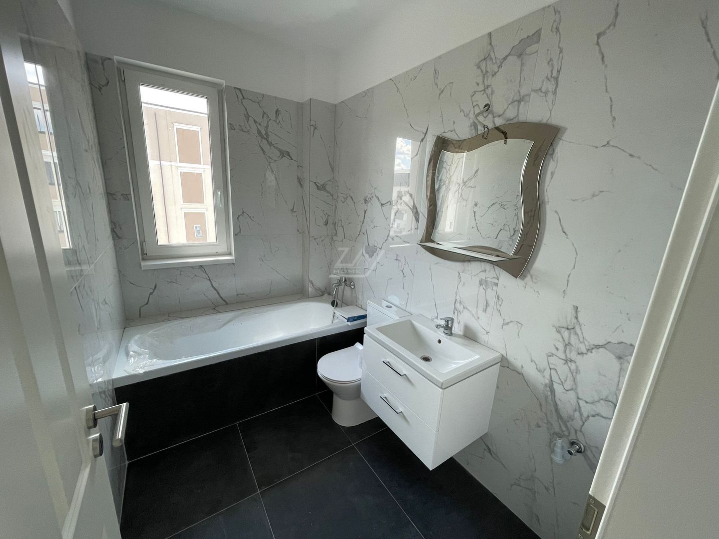 Bucatarie inchisa. Etaj 1. Parcare - Poză 4