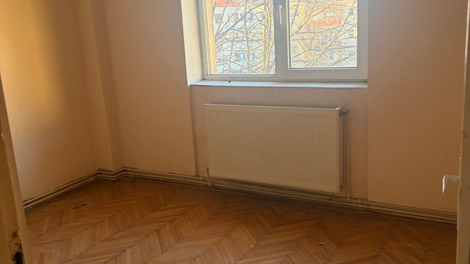 BRASADAS vinde ap 3 cam etaj 4/4 in Micro 16. - Poză 3