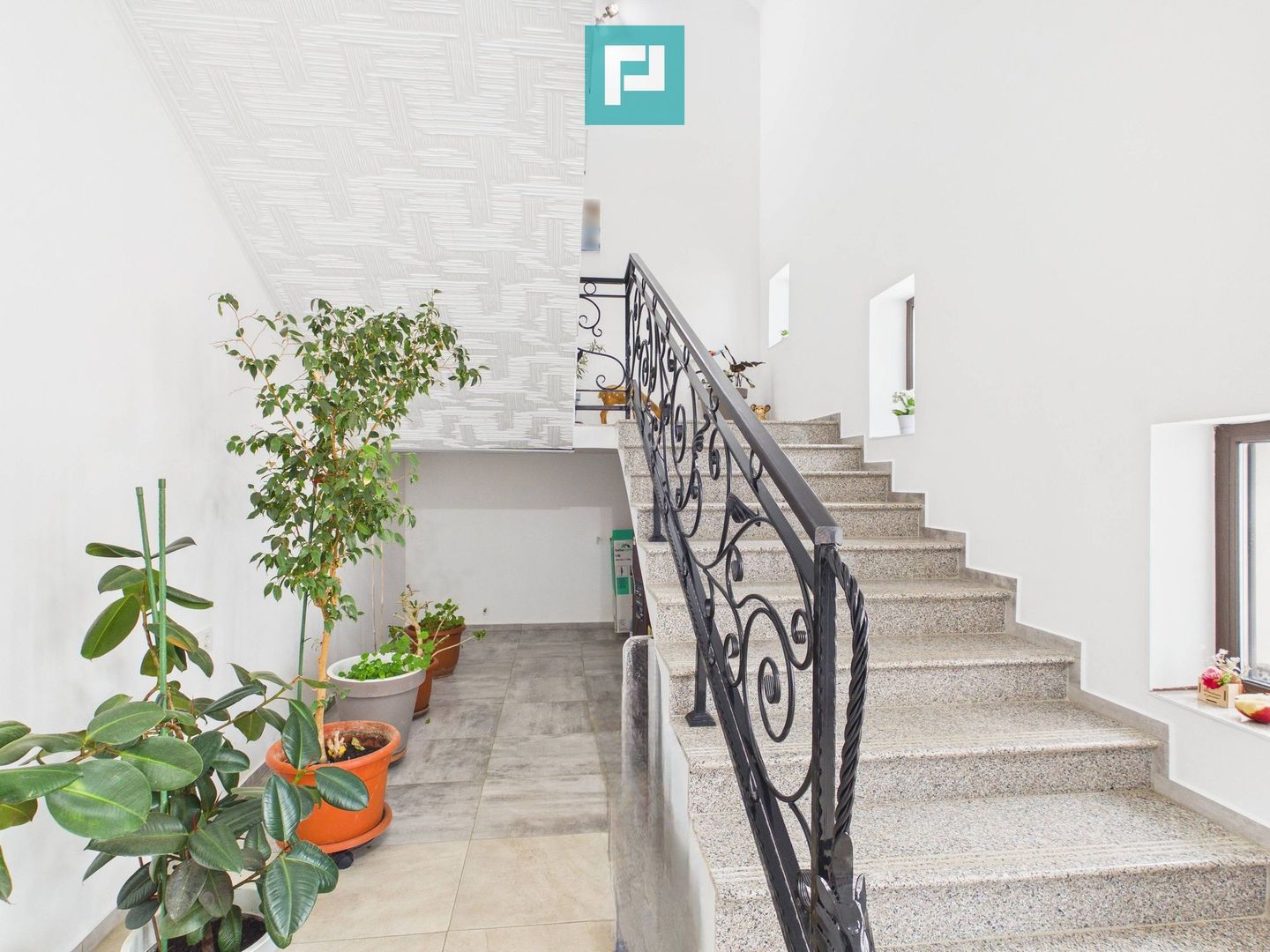 Casa plus spatiu comercial Dudestii Noi - Poză 4