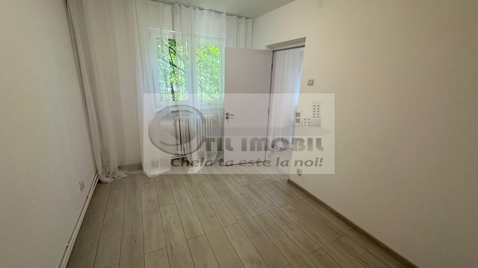 Apartament 3 camere Podu Roș -Renovat integral, 117.000 € - Poză 3