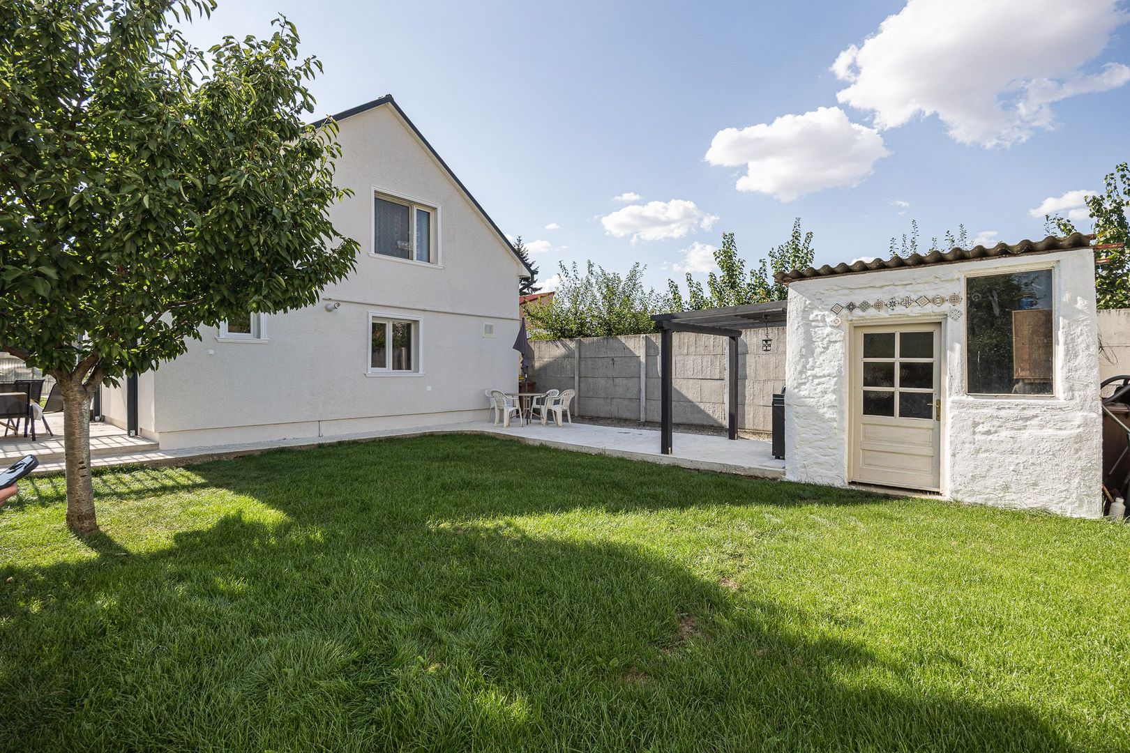Casă spațioasă – zona Lebăda, comision 0% | Pret redus - 192.000 € - Poză 1