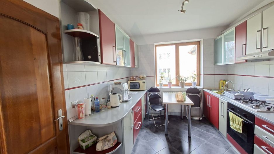 Spatiu birouri casa individuala curte proprie 9 birouri Selimbar - Poză 17