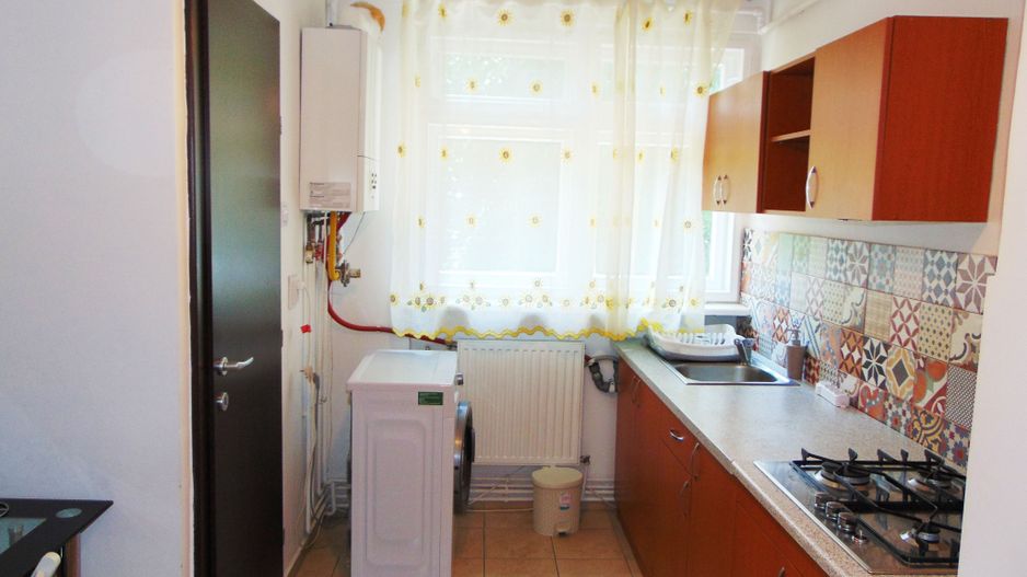 Garsoniera spatioasamobilata modern-Judetean - Poză 4