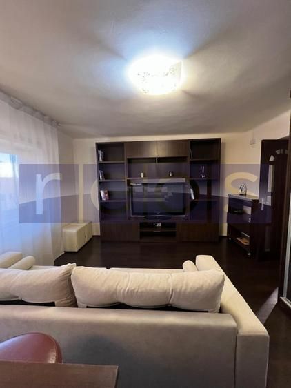 VANZARE 2 CAMERE  DECOMANDAT-  PARC CAROL - BLOC  INTERBELIC - Poză 3