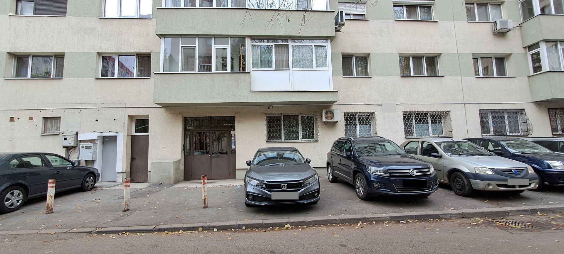 Apartament 3 camere Pantelimon, bloc reabilitat, statii stb si metrou - Poză 1