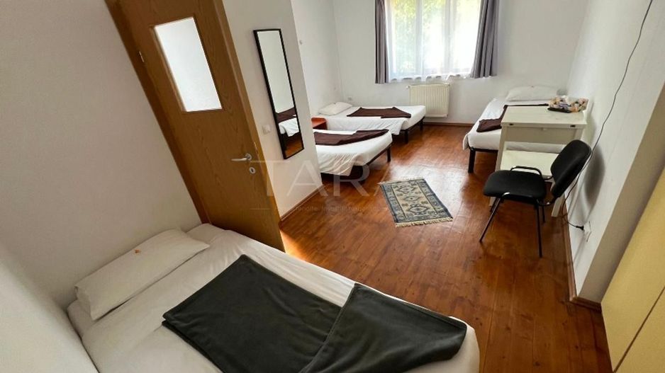 Casă spațioasă cu potențial de pensiune sau clinica, zona Zorilor - Poză 3