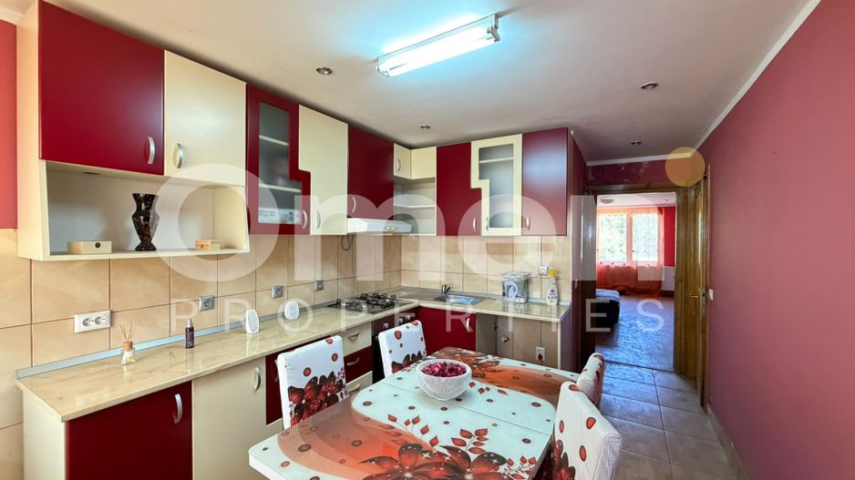 Apartament cu 3 camere | pe 2 niveluri | cu garaj | zona centrala | sat Arinis - Poză 8