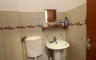 De vanzare 4 camere, curte exclusivă 250 mp, Str. Uruguay - Bucuresti - Poză 15