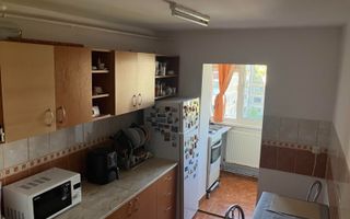 Vanzare 2 camere, decomandat, Aradului Vest - Poză 2