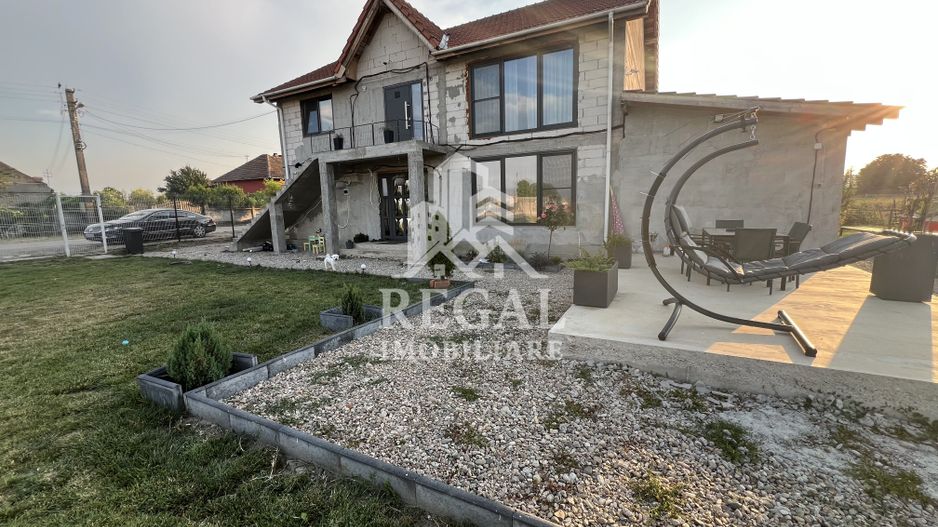 Casă modernă tip duplex, ideală pentru 2 familii – in loc. Strei - Poză 22