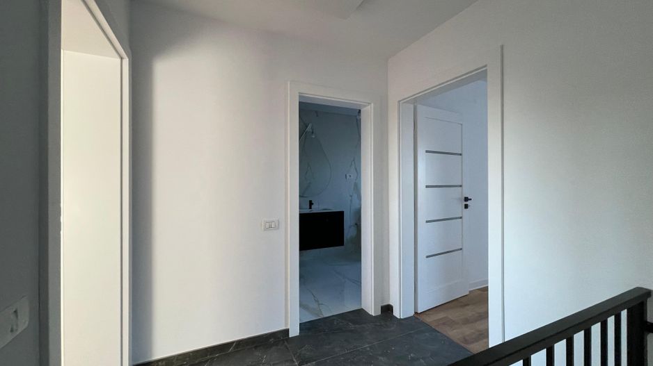 Duplex despartit prin camera tehnica - finisaje premium - Poză 8