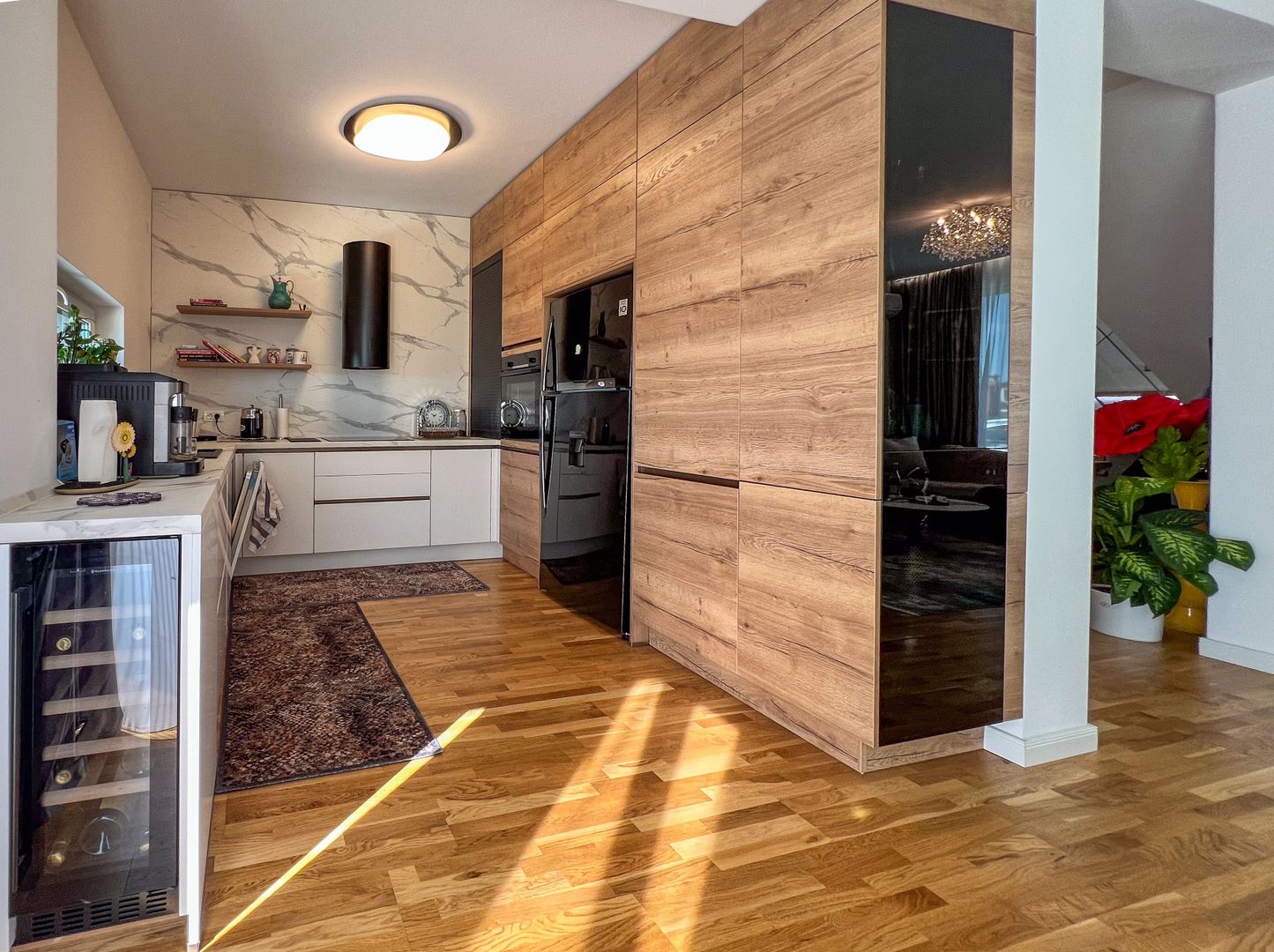 Vilă individuală elegantă, complet mobilată și utilată, lângă parcul și pădurea din Corbeanca - Poză 3