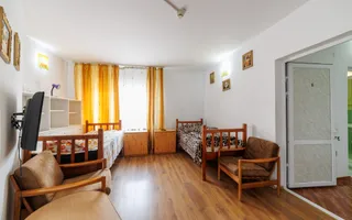 De inchiriat CASA spatioasa si curte proprie Gavana -Alunului - Poză 16
