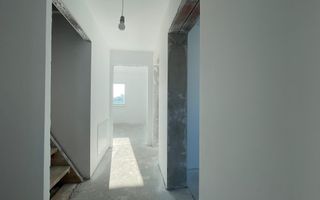 Duplex nou cu 4 camere, amplasament excelent în Moșnița Veche - Poză 7