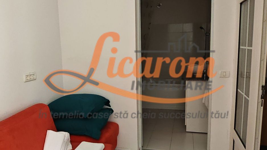 Vila 10 camere,pretabil compartimentare in 2 unitati separate,ASTRA. - Poză 11