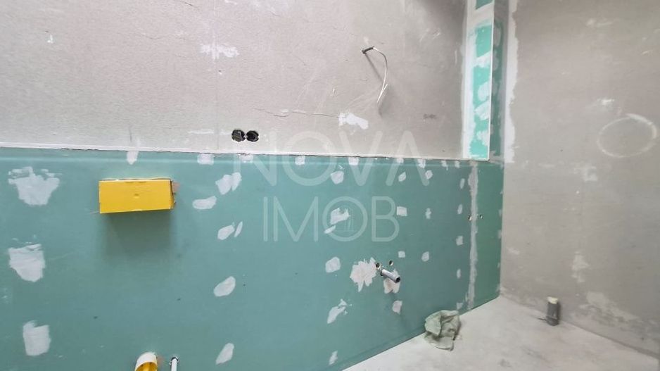 Casa generoasa cu 5 camere, 2 bai, dressing si parcare – Sura Mica - Poză 7