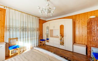 Casă deosebită, în centrul localității Târnova - Poză 5