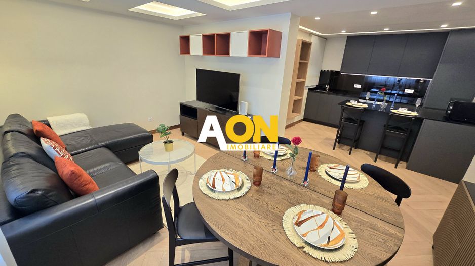 Apartament 3 Camere, Superfinisat, Zona Centru, cu Garaj - Poză 2