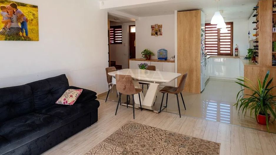 Duplex 4 camere, Terra - Poză 1