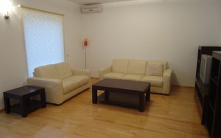 VILA RECENT RENOVATA LA INCHIRIERE - Poză 3