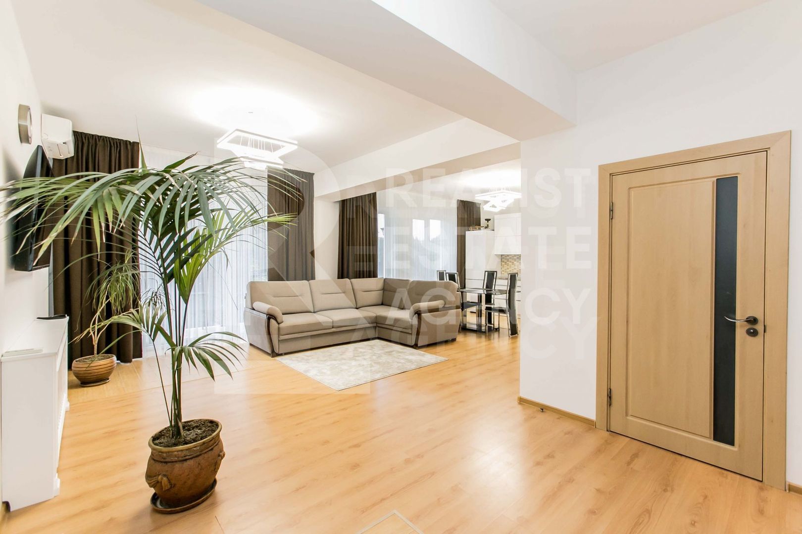 Chirie, casă, 3 nivele, 5 camere, str. Timiș, Centru - Poză 5