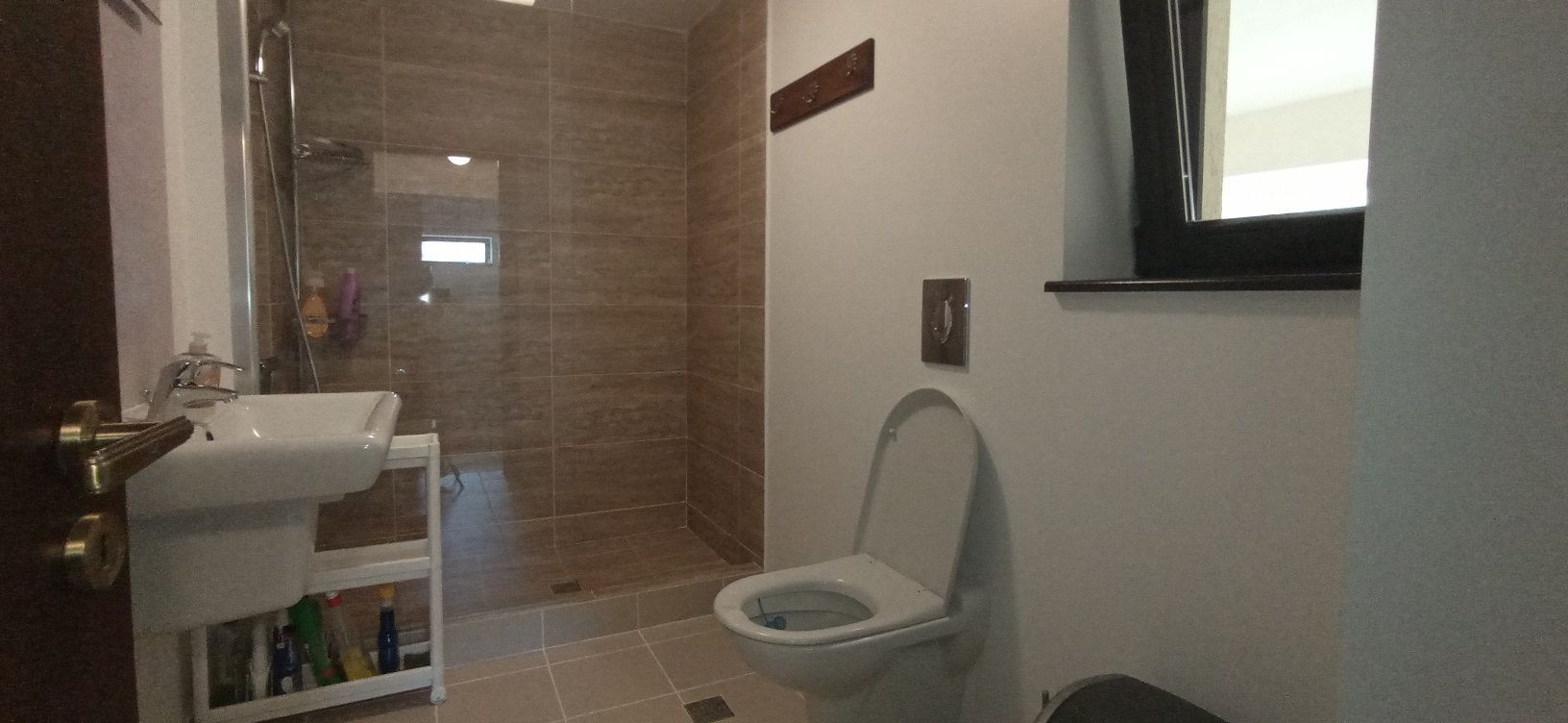 Casa unifamiliala pretabil sediu firma în cartierul  Vatra Luminoasa - Poză 2