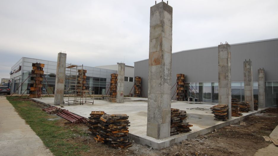 Spatiu Comercial,Showroom si birouri - inchiriere- 900 mp.  zona Calea Sagului - Poză 14