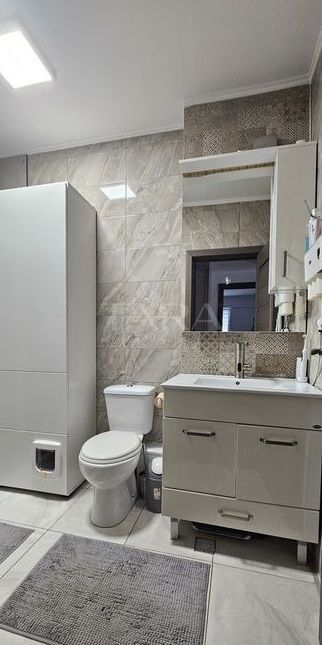 Apartament Modern cu 2, Garaj Subteran - Borhanci - Poză 8