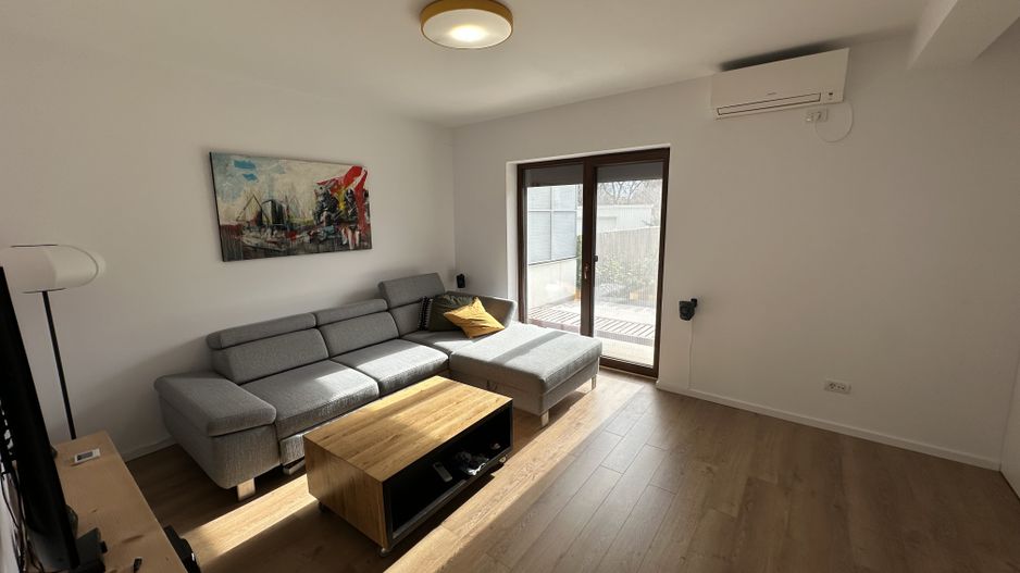 Casa deosebita intr-un cartier privat cu bariera - Poză 16