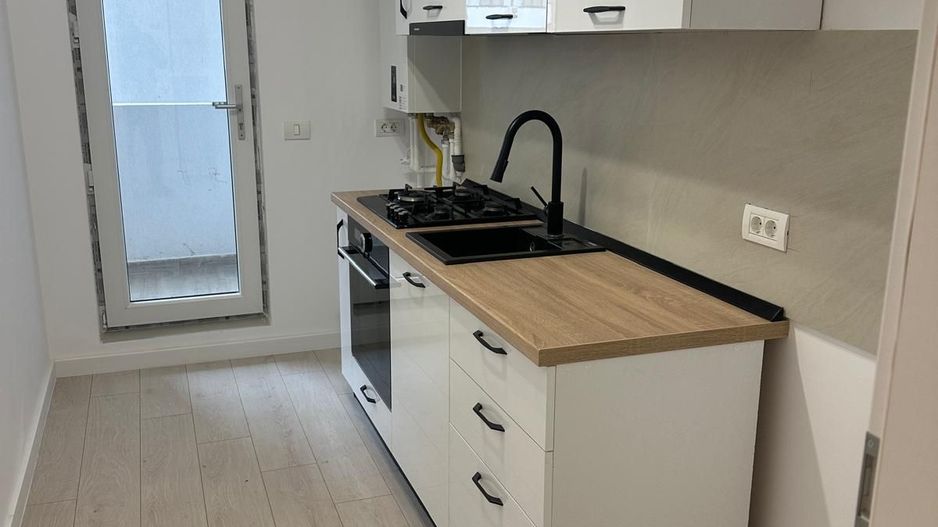 Gars cu gradina, ideal salon sau locuit! - Poză 6