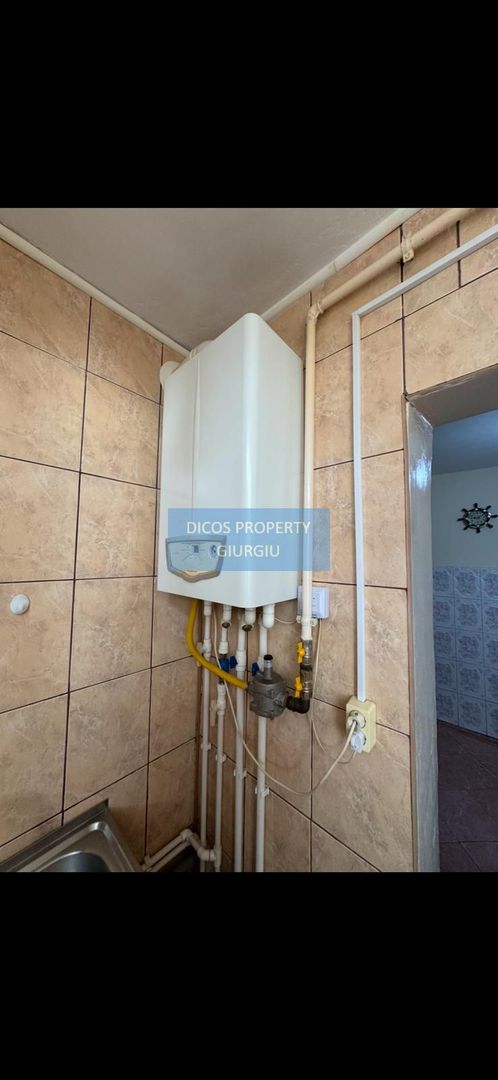 De Vânzare - Apartament 3 Camere, Strada Decebal - Poză 6