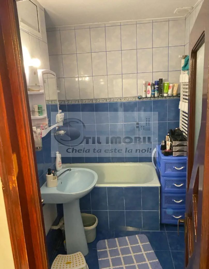 Apartament cu 3 camere Dacia - Poză 2