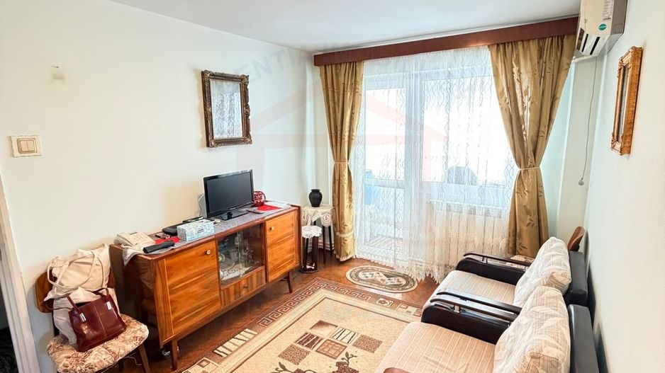 Vanzare apartament cu 4 camere in Micro 13, etaj 3, pret 65 000 euro - Poză 12