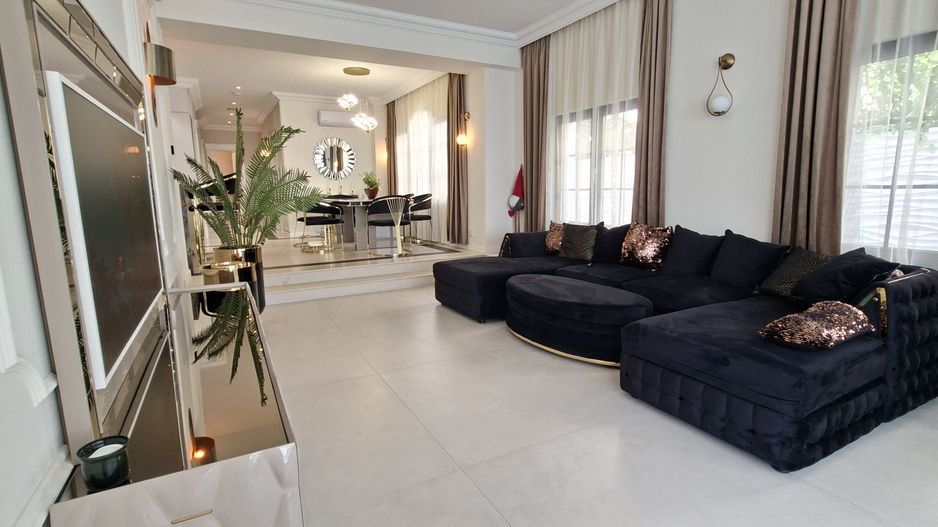 Vila spatioasa cu piscina - Dumbravita/Padurea Verde - Poză 3